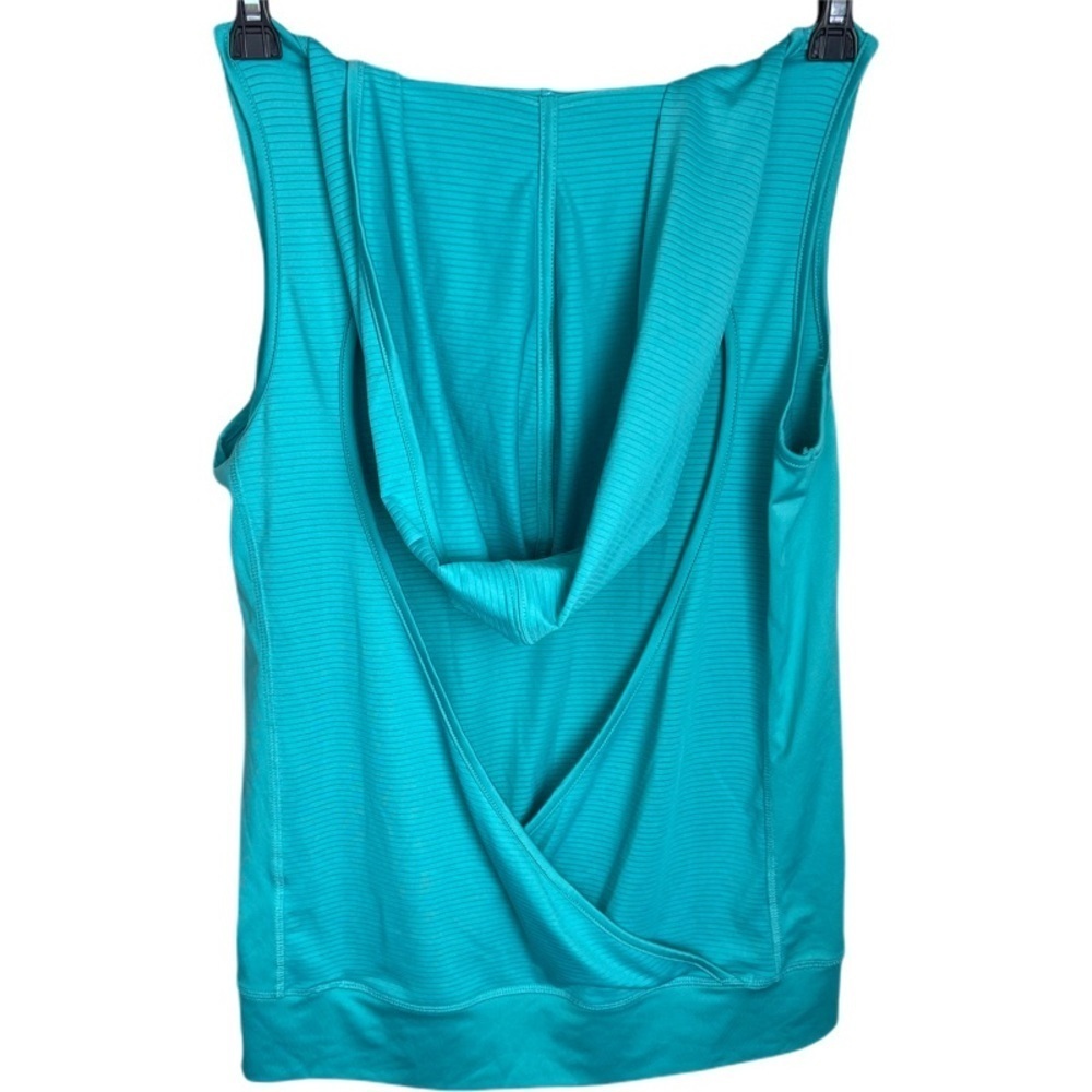 ✅ Colosseum mcmxcii mint color women cut out back hooded workout shirt size XL
